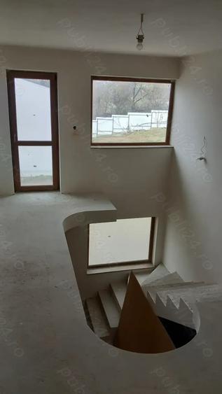 Casă cu 5 camere în Central