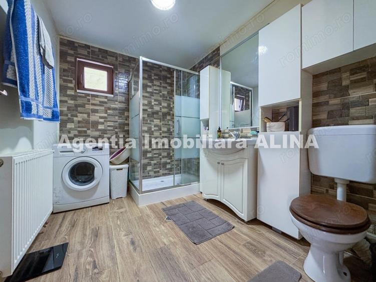 Casă cu Teren 989 Mp în Bejan
