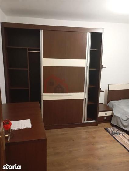Garsonieră decomandată, mobilată în Tei