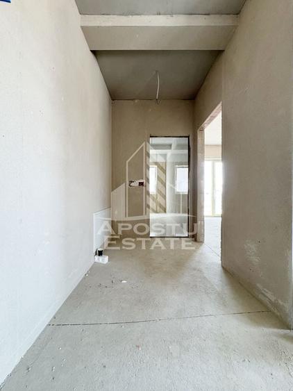 Apartament cu 2 camere semidecomandat în Giroc