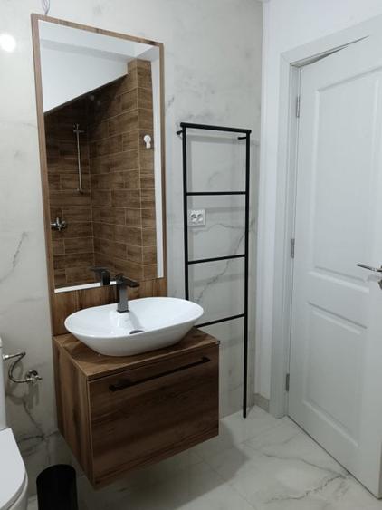 Casă individuală cu 4 camere cu Teren 300 Mp în Odăi