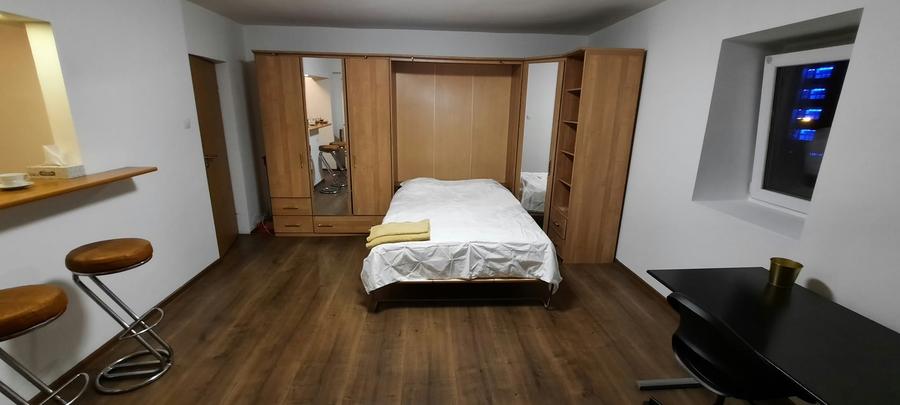 Garsonieră decomandată, mobilată în Nerva Traian