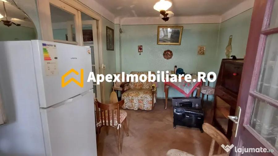 Casă cu 2 camere cu Teren 170 Mp în Petricani