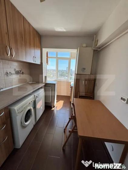 Apartament cu 3 camere decomandat în Gheorghe Doja