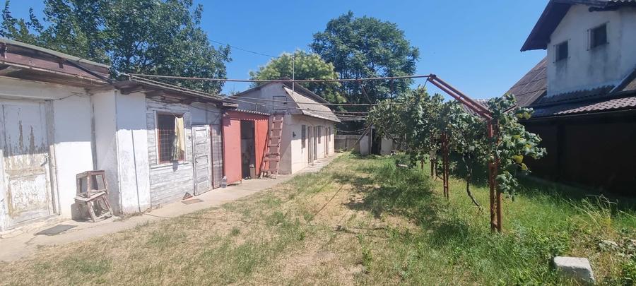 Casă cu 3 camere în Central