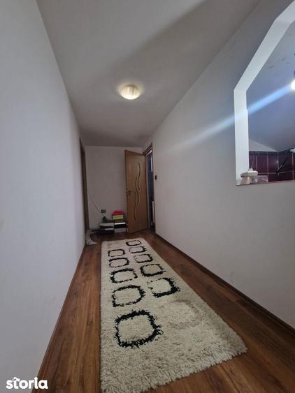 Casă cu 6 camere cu Teren 425 Mp în Lumina