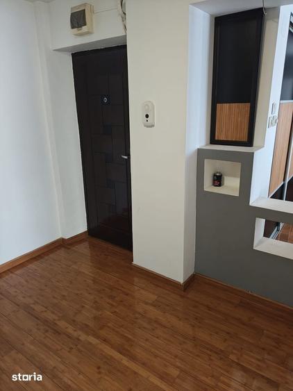 Apartament cu 2 camere decomandat în Calea București