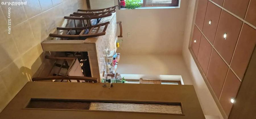 Casă cu 6 camere cu Teren 431 Mp în Aradului