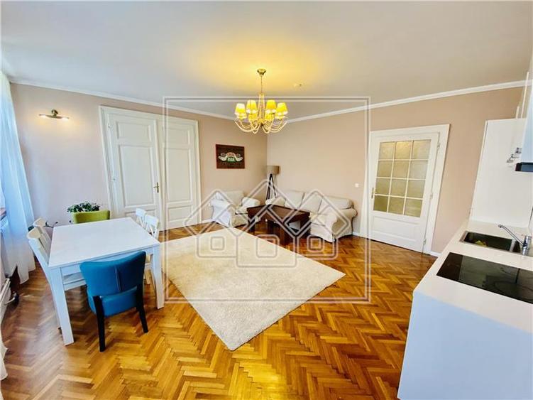 Apartament cu 3 camere circular în Sub Arini