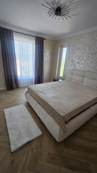Casă cu 4 camere în Manolești