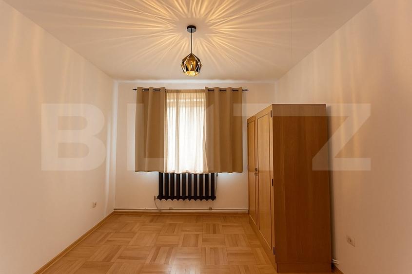 Apartament cu 3 camere semidecomandat, mobilat în Cetate