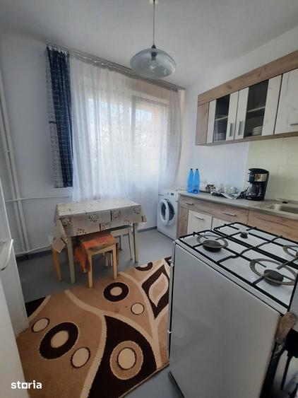 Perfect pentru elevi /studenti , inchiriez apartament 2 camere - 2
