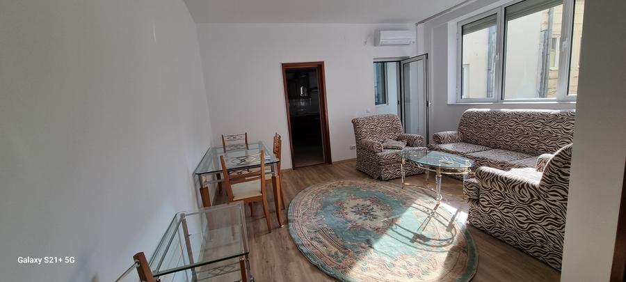 Apartament cu 3 camere decomandat în Dorobanți