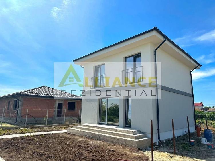 Casă individuală cu 3 camere decomandat cu Canalizare în Dărăști-Ilfov
