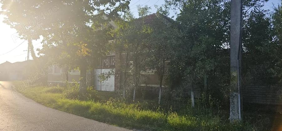Casă cu 1 camere cu Teren 1500 Mp în Sâmbăta