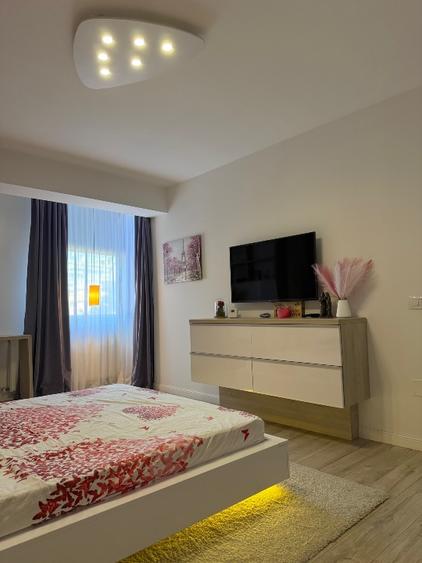 Apartament cu 2 camere decomandat în Ultracentral