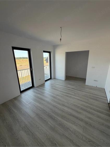 Casă cu 4 camere cu Teren 270 Mp în Central