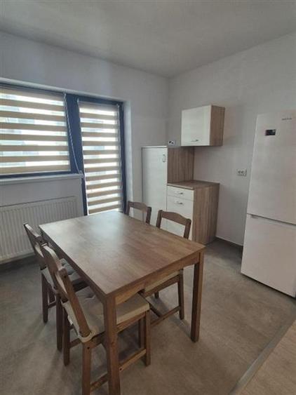 Apartament cu 2 camere decomandat în Titan