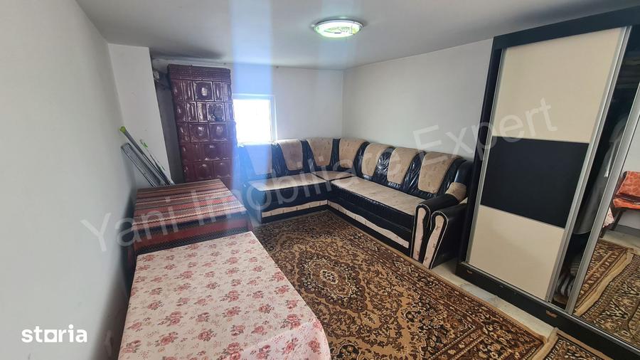 Casă cu 3 camere cu Teren 1112 Mp în Valea Iașului
