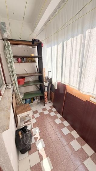 Apartament cu 3 camere decomandat, mobilat în Mazepa 2