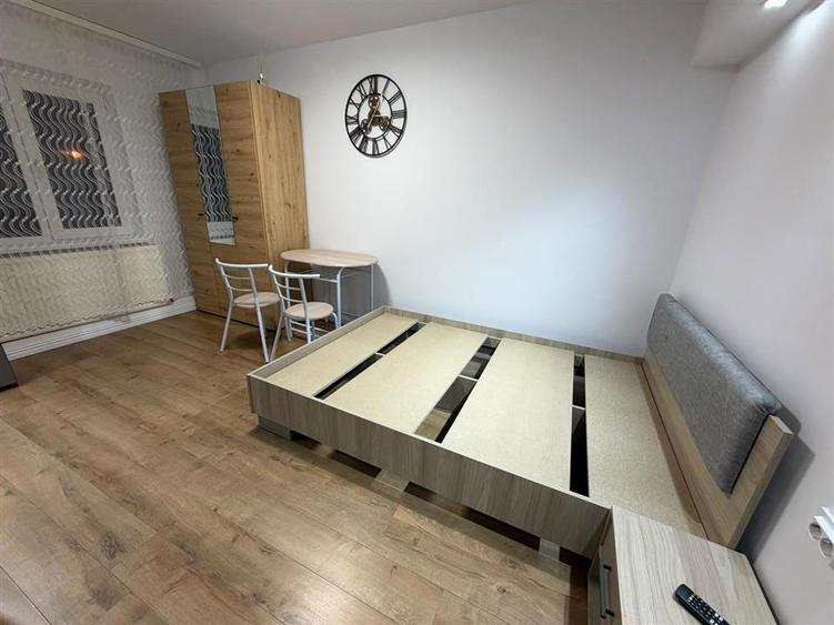 Apartament cu 2 camere decomandat în Aeroport