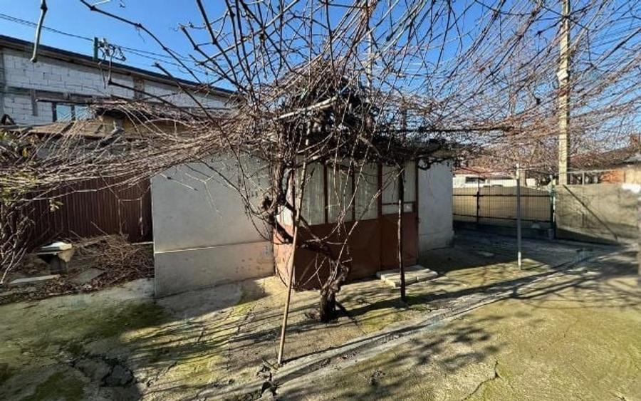 Casă cu 4 camere cu Canalizare în Semicentral
