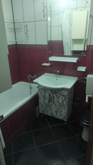 Apartament cu 2 camere semidecomandat în Vatra Luminoasă