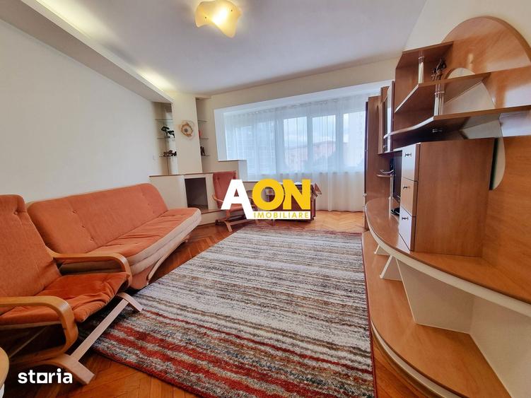 Apartament cu 3 camere decomandat în Cetate