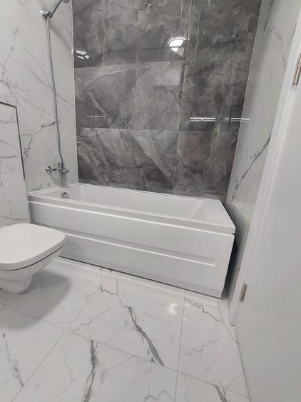 Apartament cu 2 camere decomandat în Titan