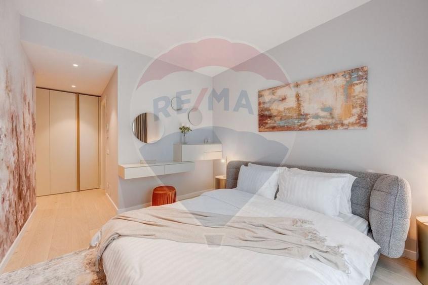 Apartament cu 3 camere decomandat în Aviației