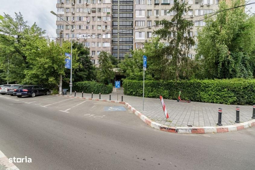 Garsonieră în Vatra Luminoasă