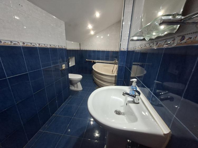 Casă cu 4 camere cu Teren 145 Mp în Unirii