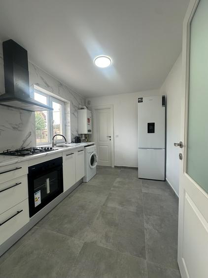 Casă cu 6 camere cu Teren 632 Mp în Palazu Mare