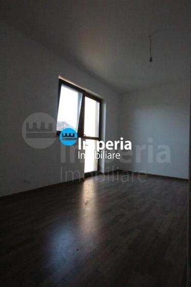 Casă individuală cu 3 camere cu Teren 230 Mp în Balciu