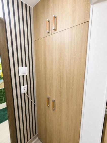 Apartament cu 3 camere decomandat în Între Lacuri