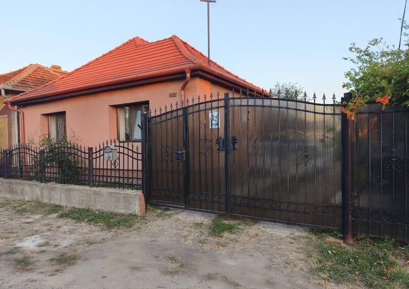 Casă cu 2 camere în Popești