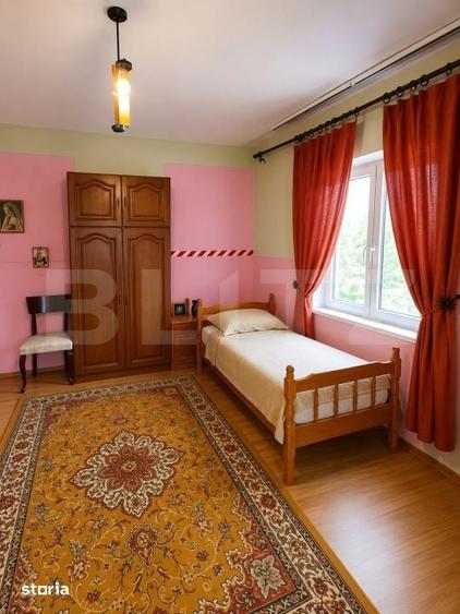 Casă cu 6 camere cu Teren 981.5 Mp în Central