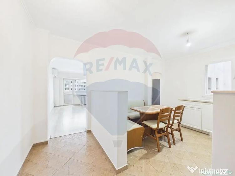 Apartament cu 3 camere decomandat în Lujerului