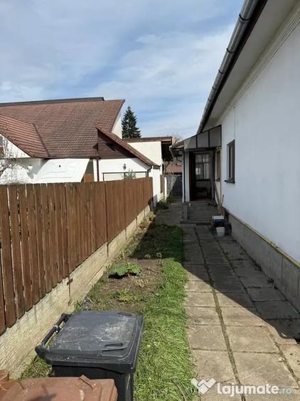Casă cu 3 camere în Central