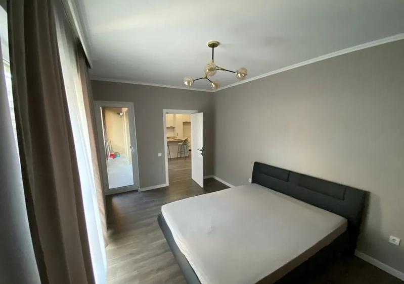 Apartament cu 2 camere semidecomandat, mobilat în Florești