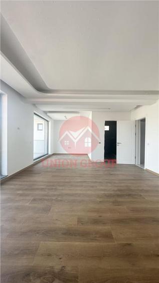 Casă cu 5 camere cu Teren 391 Mp în Nord