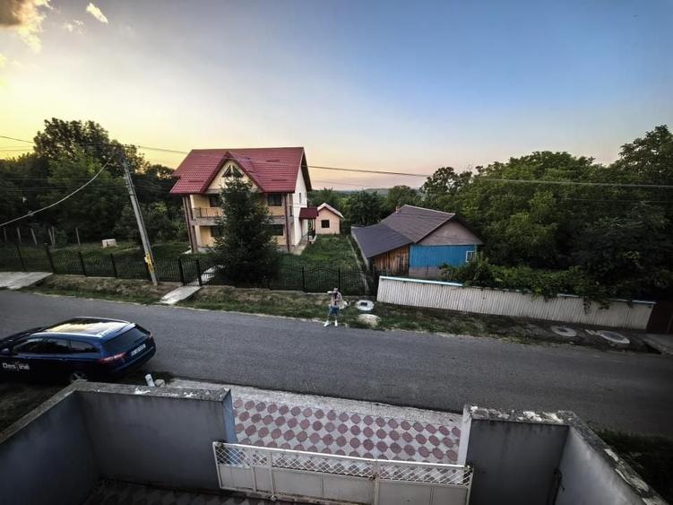 Casă individuală cu 6 camere cu Canalizare în Hilița