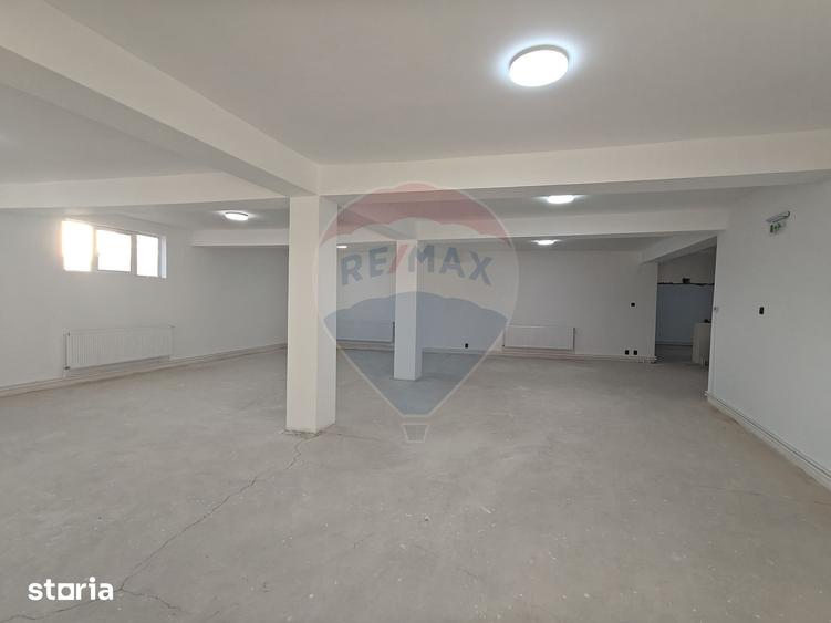 Spațiu comercial, de 535.37 mp, în Central
