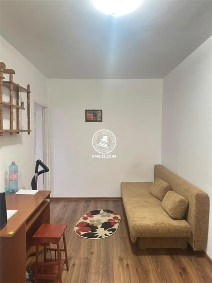 Apartament cu 2 camere decomandat în Podul de Piatră