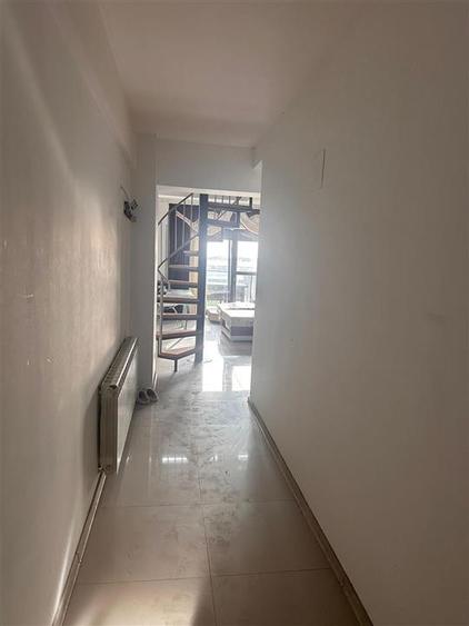 Apartament cu 3 camere decomandat, mobilat în Apollo