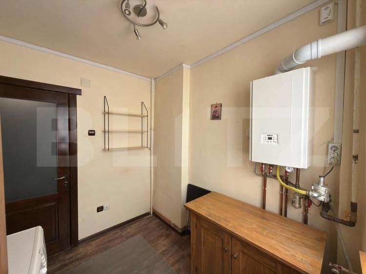 Apartament cu 3 camere decomandat, mobilat în Cina