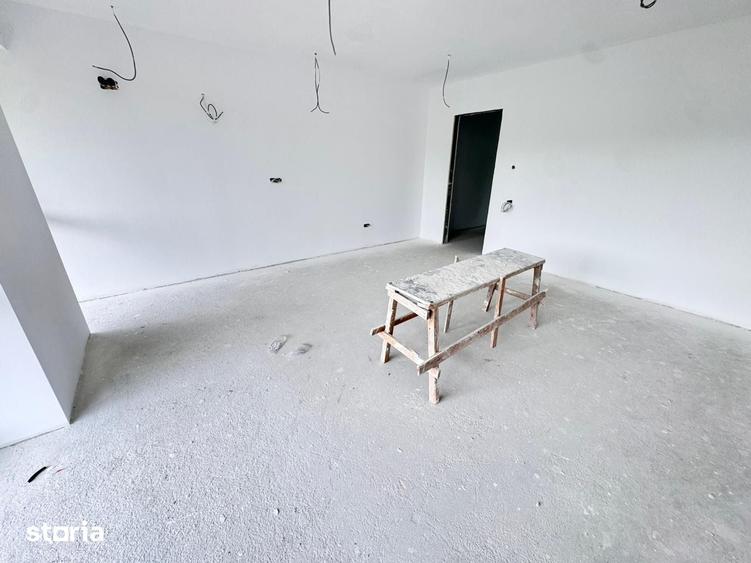 Apartament cu 5 camere în Sud