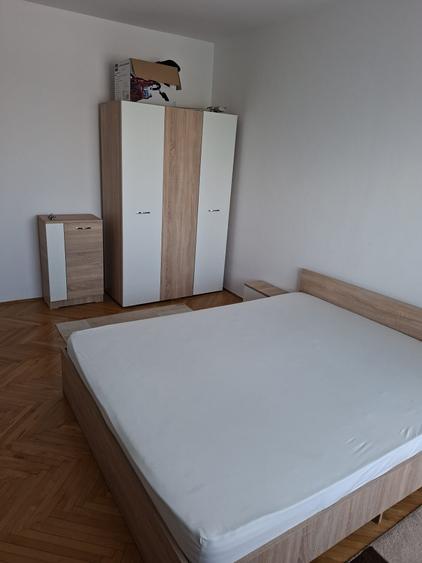 Garsonieră decomandată în Central