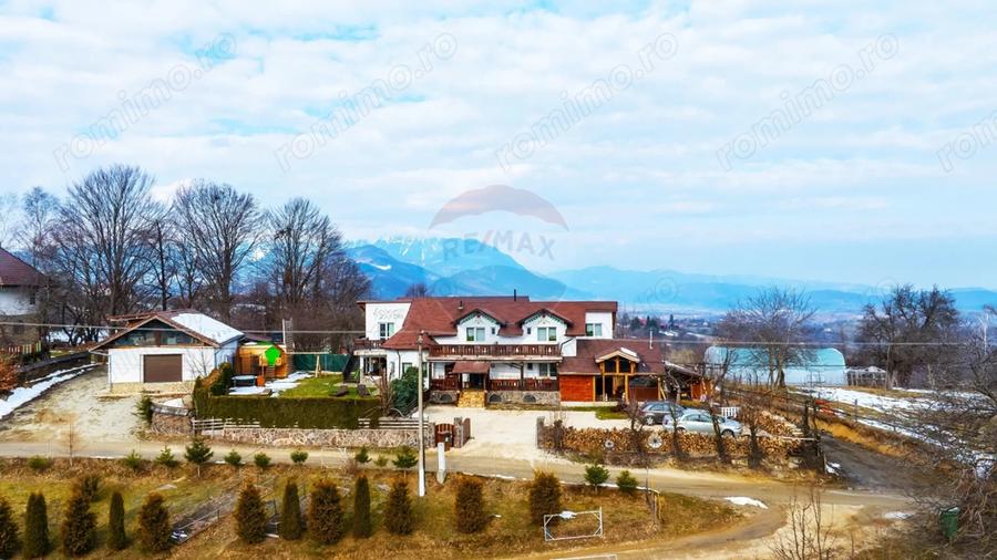 Casă cu 8 camere cu Teren 888 Mp în Sohodol