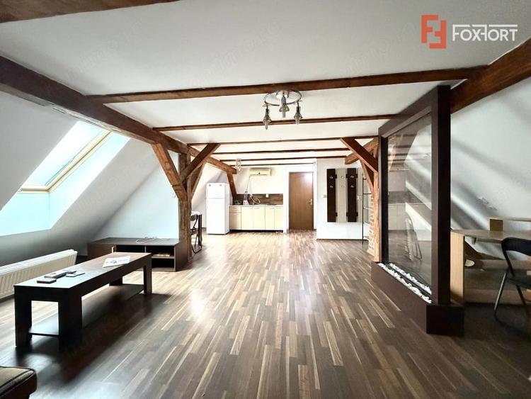 Apartament cu 3 camere decomandat în Complex Studențesc